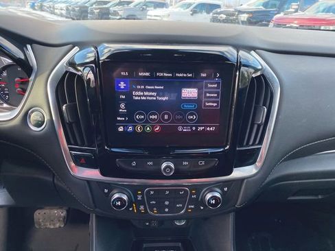 Used 2022 Chevrolet Traverse Premier image 13