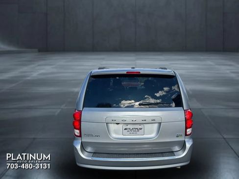 Used 2018 Dodge Grand Caravan GT image 7