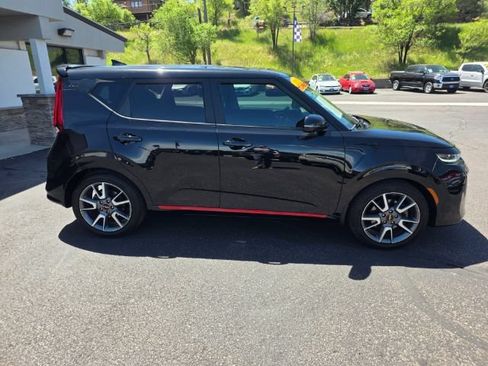 Used 2022 Kia Soul Turbo FWD image 6