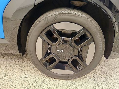 Used 2024 Kia EV9 GT-Line AWD/4WD image 9