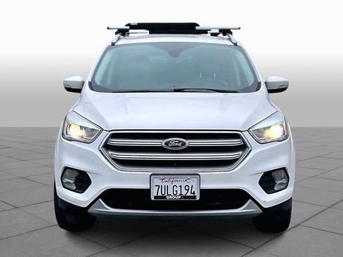 Used 2017 Ford Escape Titanium image 3