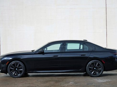 Used 2023 BMW 760i xDrive AWD/4WD image 64