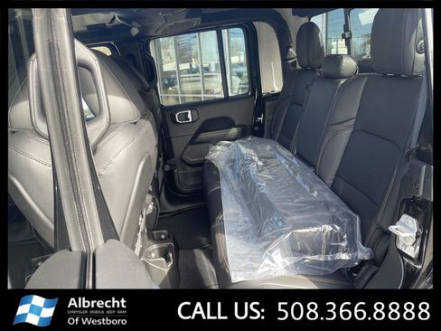 New 2026 Jeep Gladiator Sport image 12