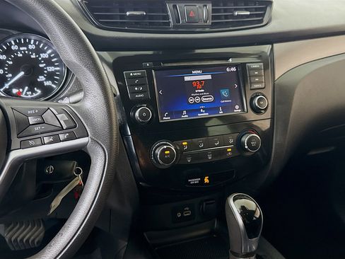 Used 2020 Nissan Rogue Sport S w/ Appearance Package FWD image 18
