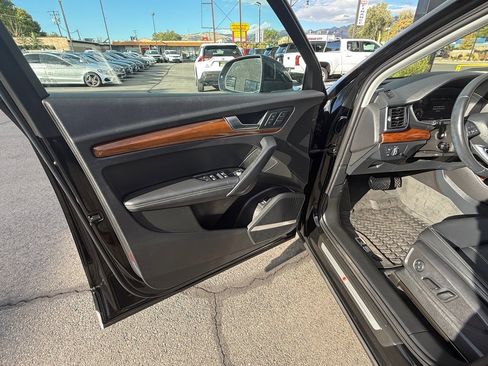 Used 2022 Audi Q5 2.0T Premium Plus w/ Premium Plus Package image 22