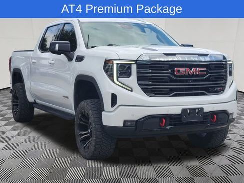 Used 2022 GMC Sierra 1500 AT4 w/ AT4 Premium Package AWD/4WD image 3