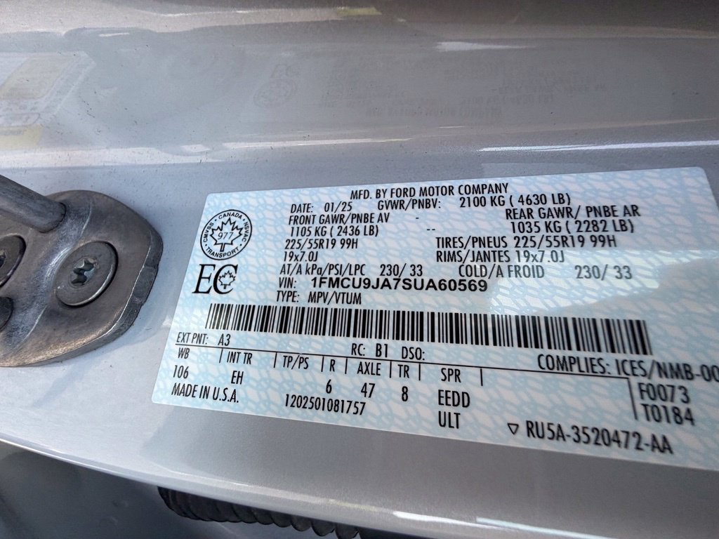 Certified 2025 Ford Escape Platinum AWD/4WD image 47
