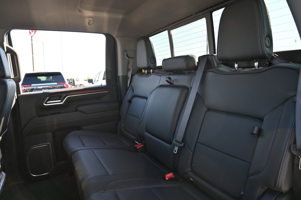 Used 2025 GMC Sierra 2500 Denali AWD/4WD image 20