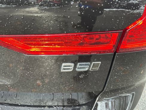 Used 2024 Volvo XC60 B5 Plus image 10