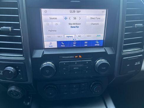 Used 2020 Ford F150 XLT w/ Equipment Group 302A Luxury AWD/4WD image 23