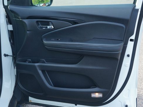 Used 2019 Honda Ridgeline RTL-E image 9