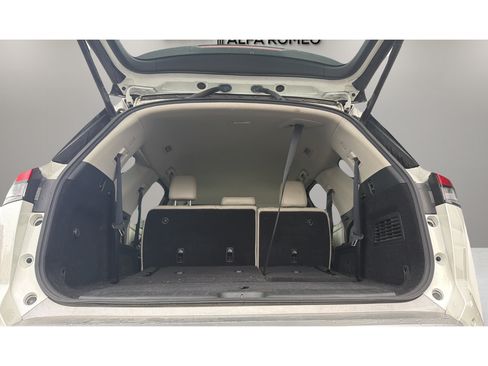 Used 2023 Nissan Pathfinder SL AWD/4WD image 13
