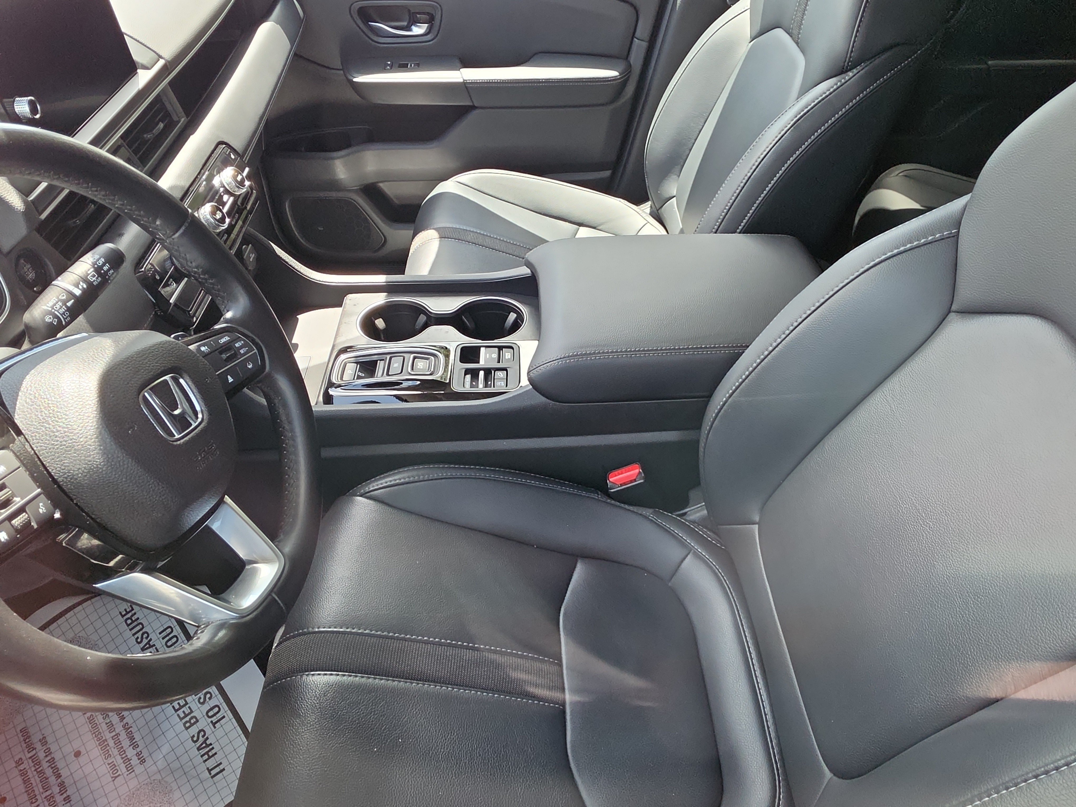 Used 2025 Honda Pilot EX-L image 11