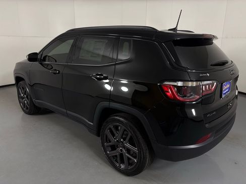 New 2026 Jeep Compass Latitude AWD/4WD image 6