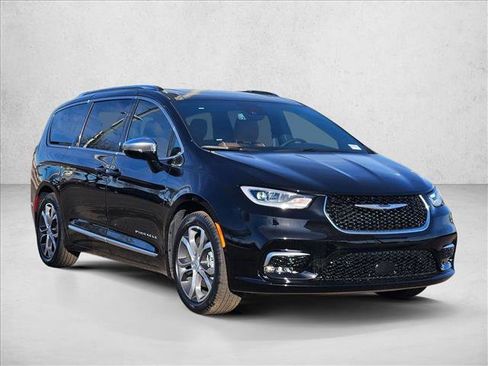 New 2026 Chrysler Pacifica Pinnacle FWD image 7