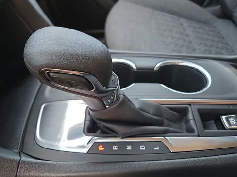 Used 2024 Chevrolet Equinox LT w/ LPO, Floor Liner Package FWD image 21