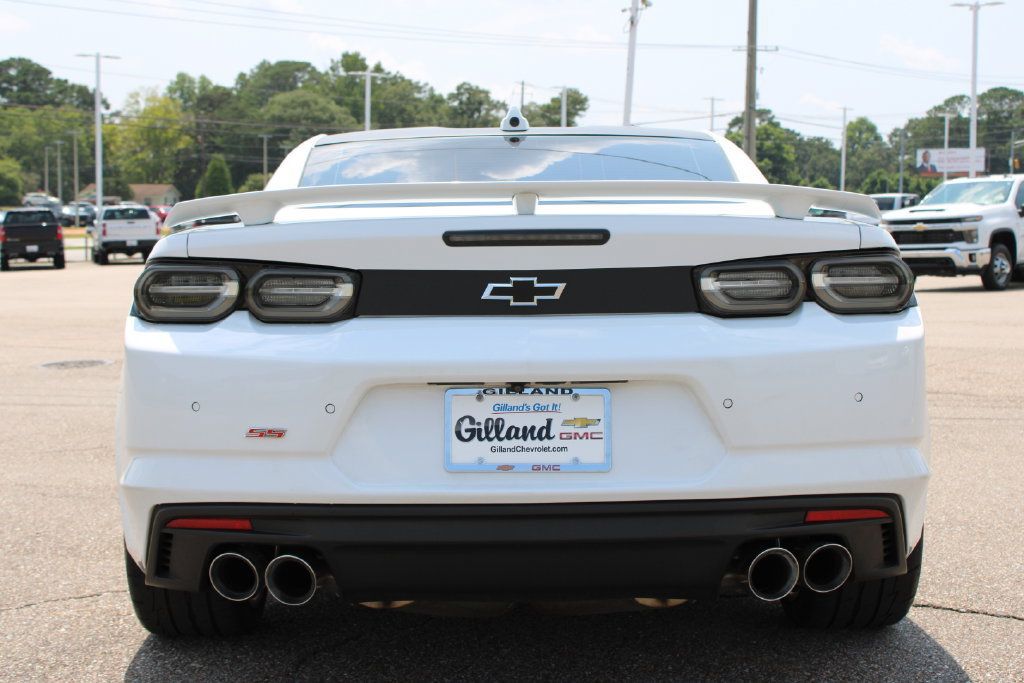 Used 2021 Chevrolet Camaro SS RWD image 7