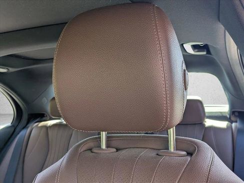 Used 2017 Mercedes-Benz E 300 image 13