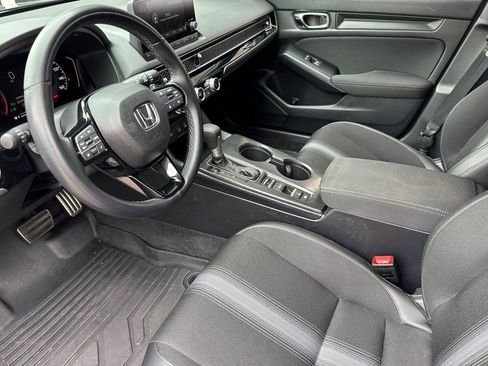 Used 2025 Honda Civic Sport image 4