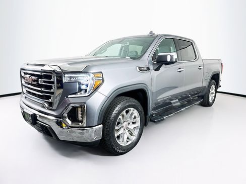 Used 2022 GMC Sierra 1500 SLT w/ X31 Off-Road Package image 3