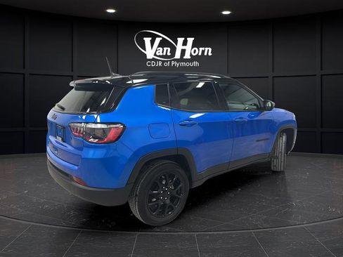 Used 2023 Jeep Compass Altitude w/ Sun and Sound Group image 3