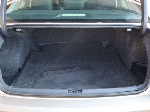 Used 2015 Volkswagen Passat TDI SE image 10