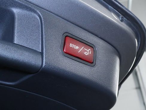 Used 2019 Mercedes-Benz GLA 250 4MATIC image 17