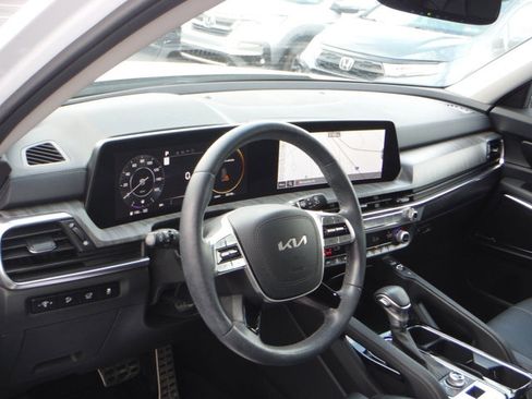Used 2024 Kia Telluride SX w/ Towing Package AWD/4WD image 14