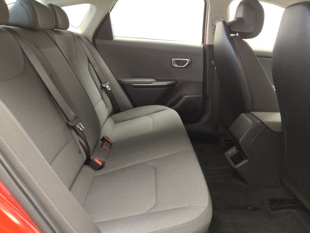 Used 2025 Kia K4 FWD image 19