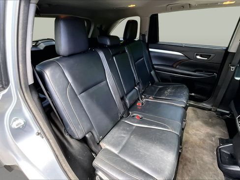 Used 2015 Toyota Highlander XLE AWD/4WD image 20