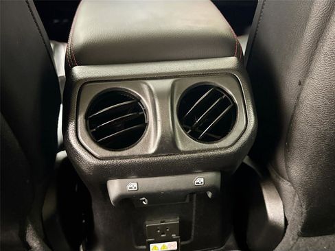 Used 2021 Jeep Gladiator Rubicon image 25