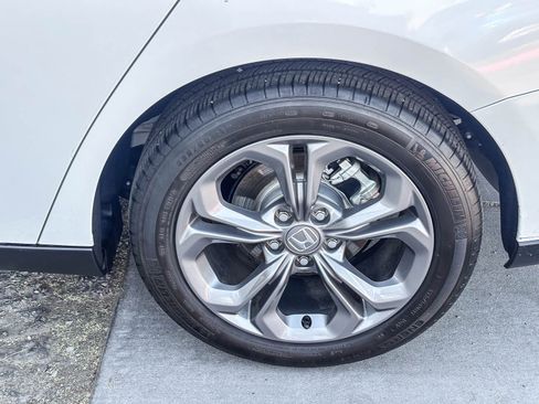 Used 2017 Honda Accord EX-L image 12