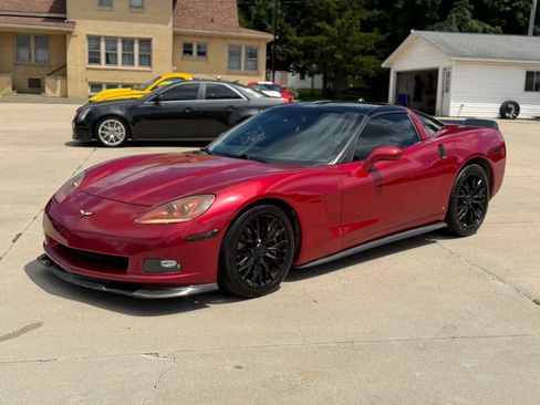 Used 2005 Chevrolet Corvette Coupe w/ Preferred Equipment Group RWD image 5