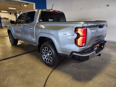 Used 2023 Chevrolet Colorado LT w/ LT Convenience Package III image 2