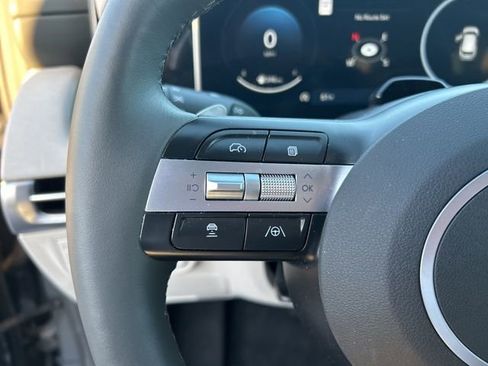 Used 2025 Hyundai Tucson Limited image 15