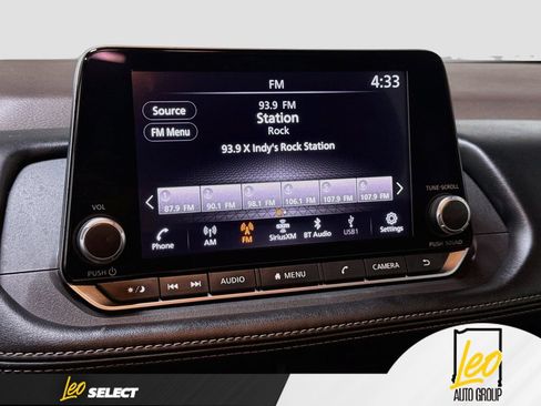 Used 2023 Nissan Rogue S AWD/4WD image 17