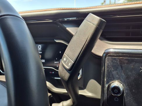 Used 2024 GMC Sierra 2500 AT4 w/ Technology Package AWD/4WD image 27