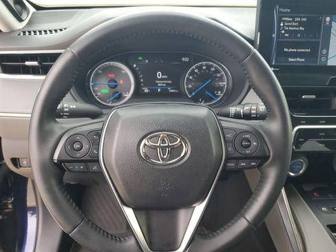 Used 2021 Toyota Venza XLE w/ Softex Package AWD/4WD image 16