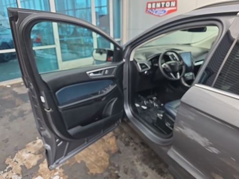Used 2022 Ford Edge SEL w/ Sport Appearance Package AWD/4WD image 9