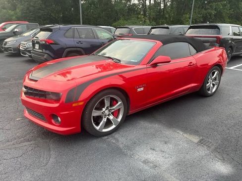 Used 2012 Chevrolet Camaro SS RWD image 2