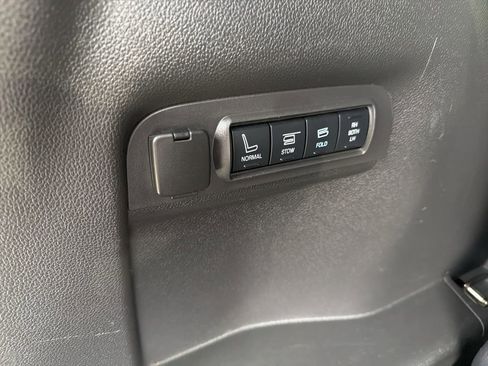 Used 2013 Ford Explorer Limited image 43