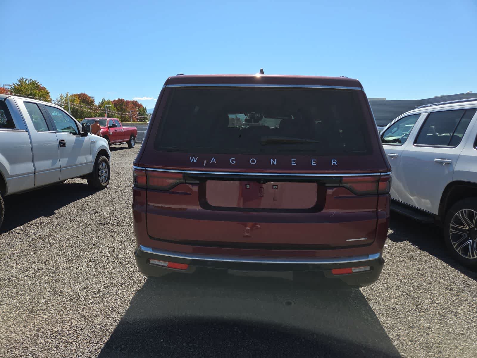 Used 2024 Jeep Wagoneer Series II w/ Flexible Seating Group AWD/4WD image 4