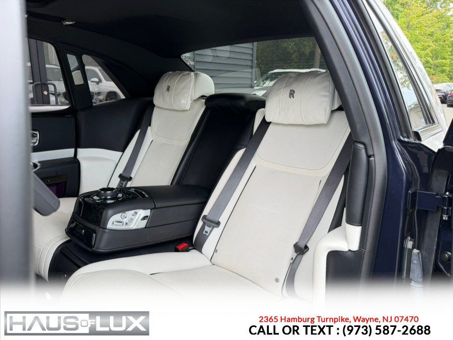 Used 2018 Rolls-Royce Ghost RWD image 23