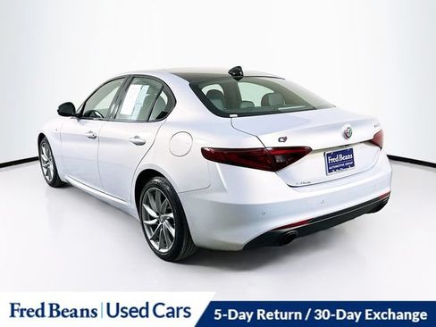 Used 2023 Alfa Romeo Giulia Ti AWD/4WD image 6