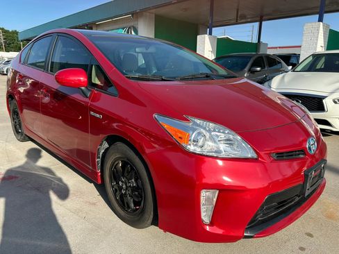 Used 2012 Toyota Prius Three w/ Solar Roof Pkg FWD image 7