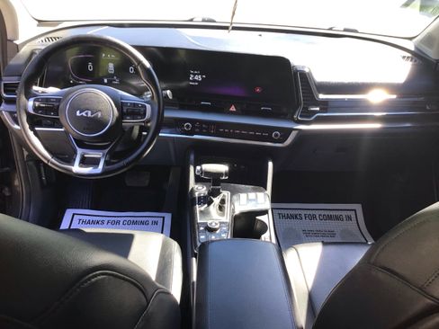 Used 2023 Kia Sportage EX AWD/4WD image 16