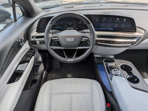 Used 2023 Cadillac Lyriq 2WD image 14