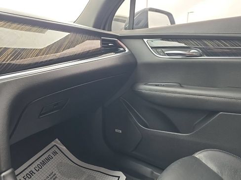 Used 2020 Cadillac XT6 Premium Luxury AWD/4WD image 19