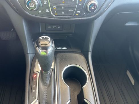 Used 2021 Chevrolet Equinox Premier w/ Redline Edition image 18