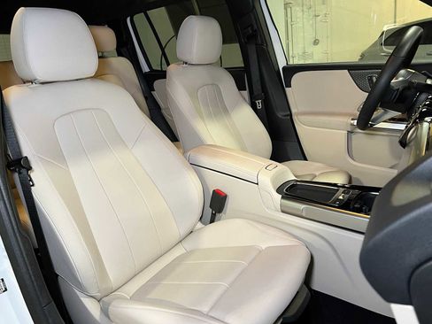 Certified 2025 Mercedes-Benz GLB 250 4MATIC image 13